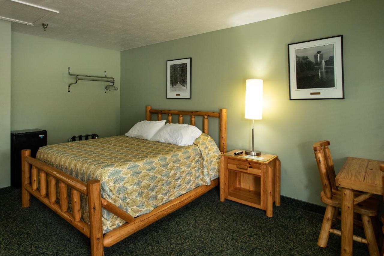 The Kingsley Suites Екстериор снимка